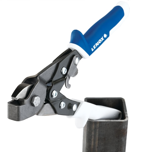 LENOX 22211N2 aviation snip with blue handle, close-up, cutting a metal pipe, product photography on white background.