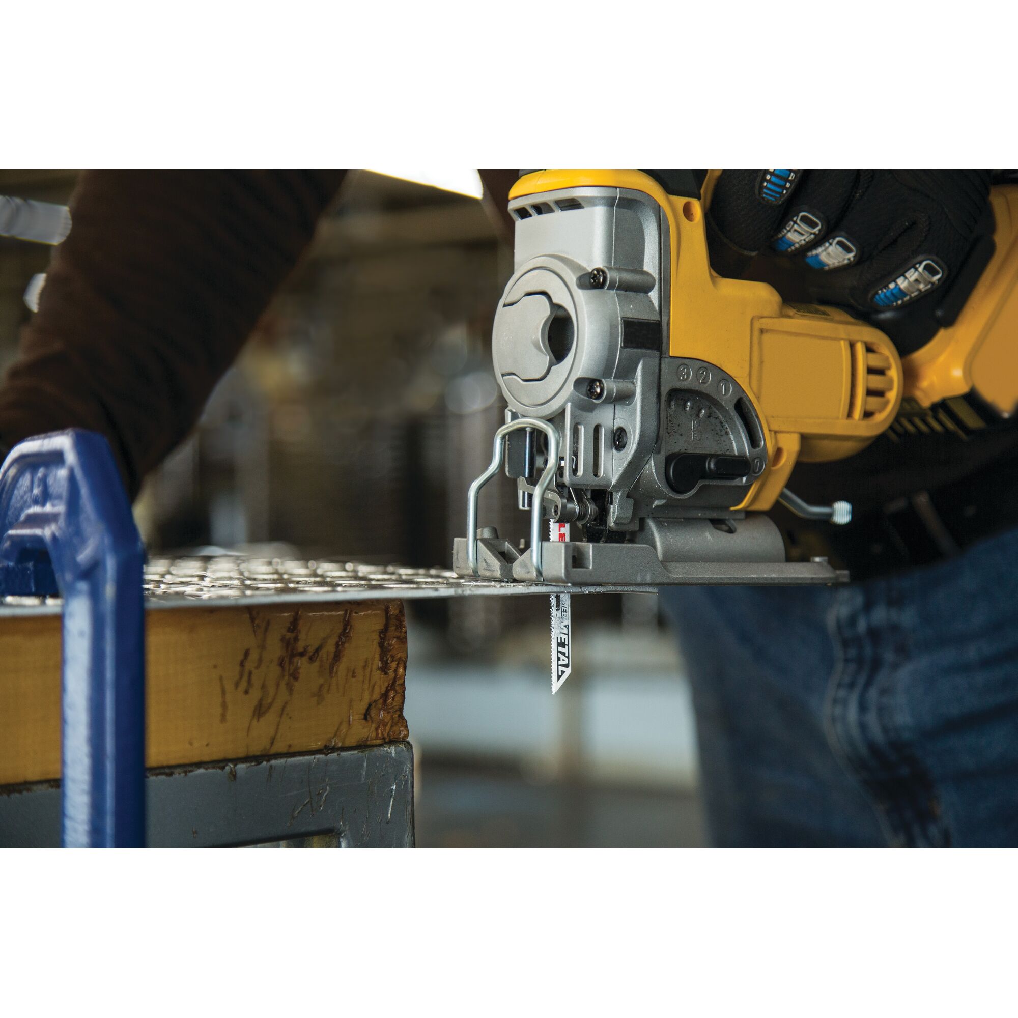 Metal Cutting Jig Saw Blades 92 x 10 x 0.9 18TPI 3/PK | LENOX