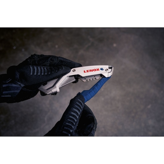 LENOX® 3-Blade Retractable Utility Knife with On Tool Blade Storage Application