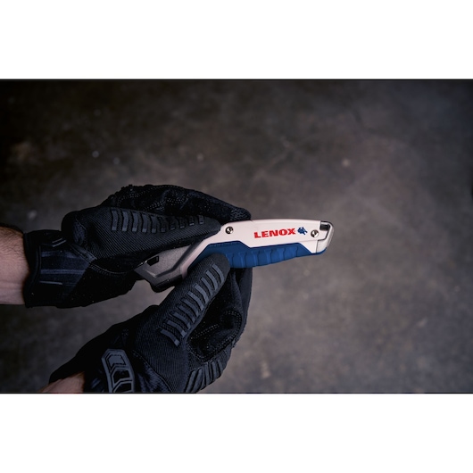 LENOX® 3-Blade Retractable Utility Knife with On Tool Blade Storage Application